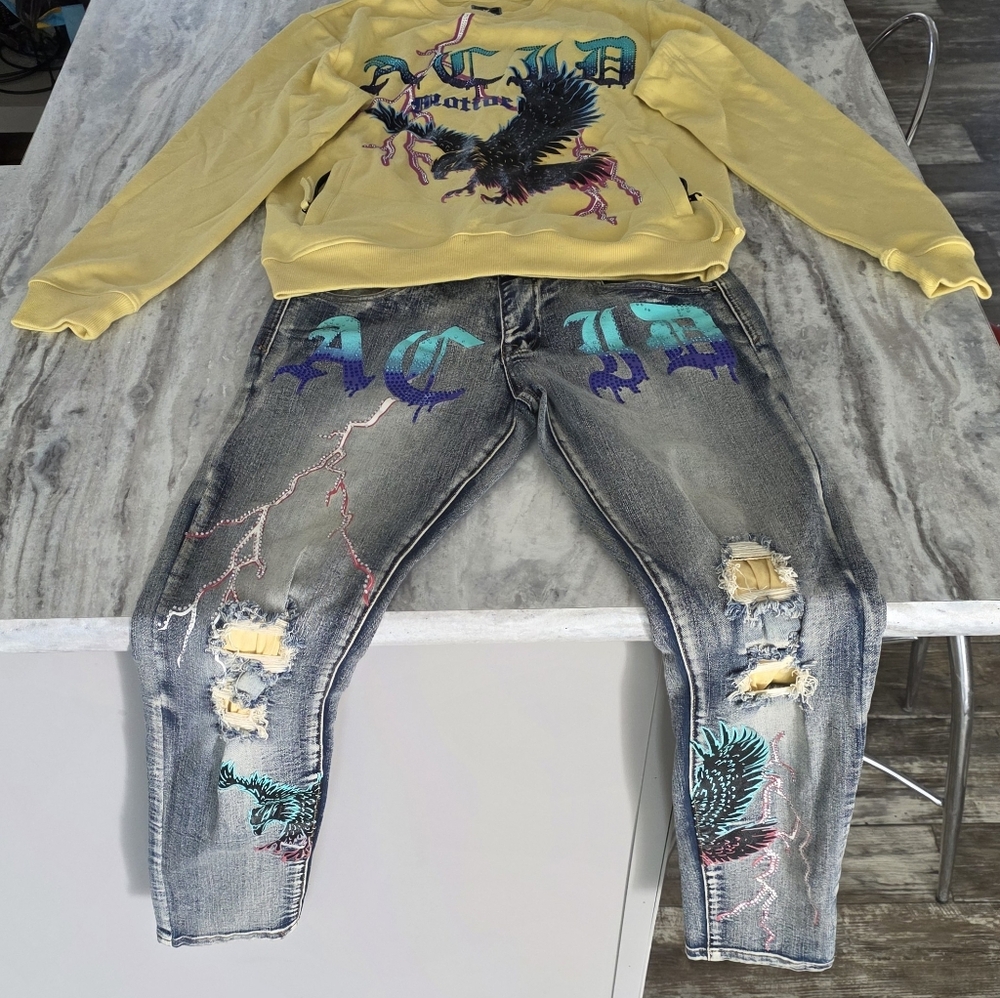 Nice MOTIVE Yellow Sweater (L)With Matching Jeans (32×32) Mens Size